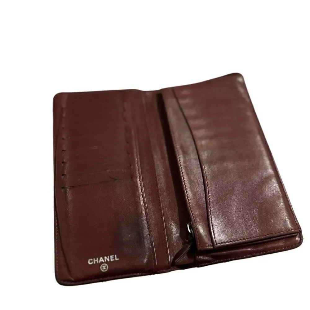 Chanel quilted leather wallet
